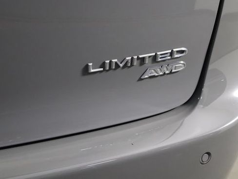 Used 2023 Chrysler Pacifica Limited w/ Uconnect Theater Family Group AWD/4WD image 46