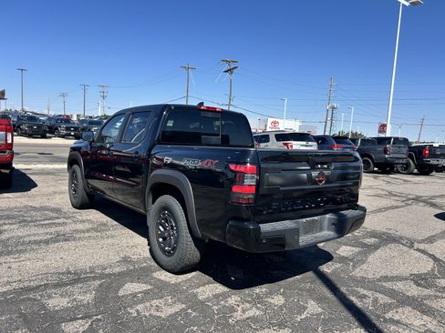 Used 2026 Nissan Frontier PRO-4X AWD/4WD image 3