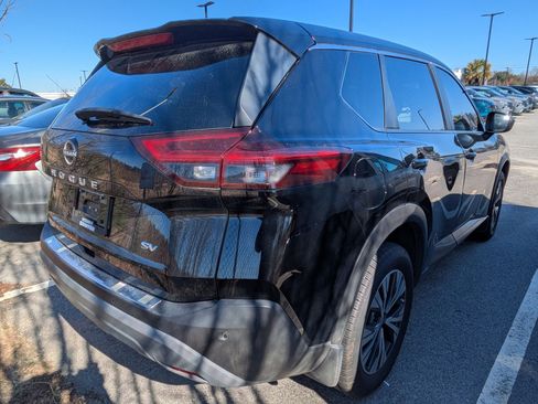 Certified 2023 Nissan Rogue SV image 6