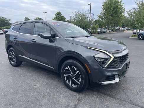 Used 2023 Kia Sportage LX AWD/4WD image 10