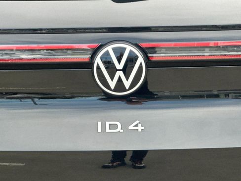 Used 2022 Volkswagen ID.4 Pro image 26