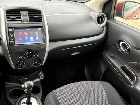 Used 2019 Nissan Versa SV image 13