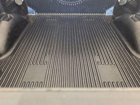 Used 2023 Ford F150 Lariat image 33