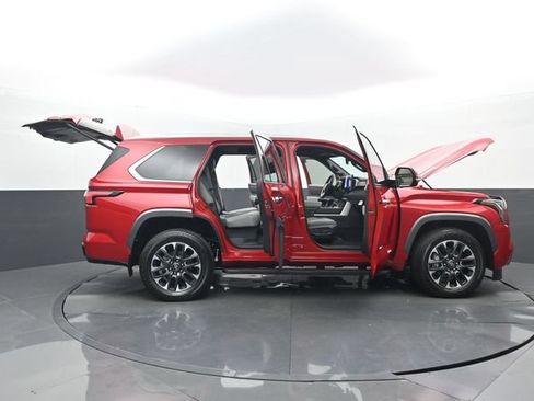Used 2026 Toyota Sequoia Limited AWD/4WD image 33
