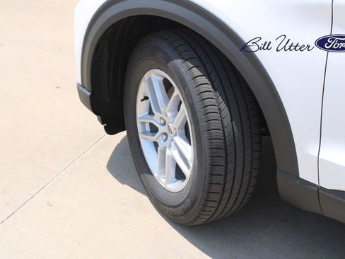 New 2026 Ford Explorer Active w/ Active Comfort Package RWD image 5