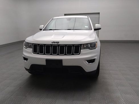 Used 2019 Jeep Grand Cherokee Laredo image 15