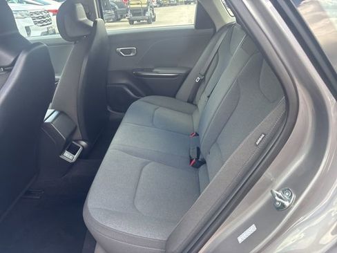 Used 2025 Kia K4 FWD image 10