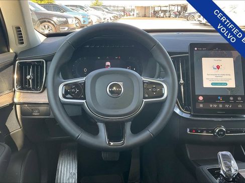 Certified 2025 Volvo XC90 B6 Plus image 7
