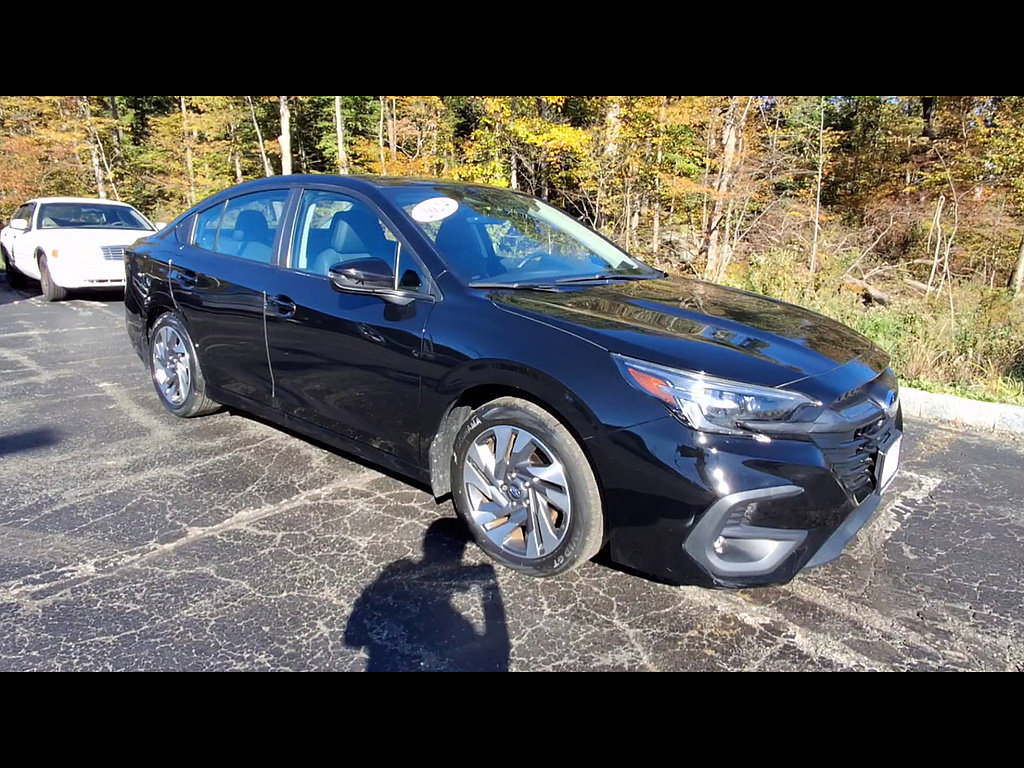 Used 2024 Subaru Legacy Limited AWD/4WD image 2