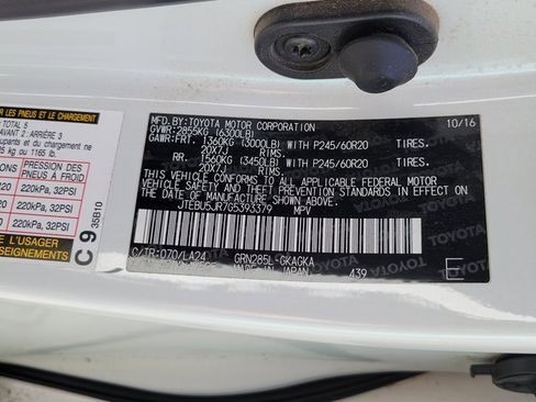 Used 2016 Toyota 4Runner Limited image 18