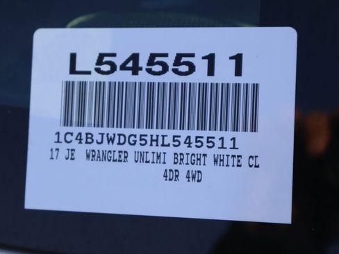 Used 2017 Jeep Wrangler Unlimited Sport w/ Connectivity Group image 7