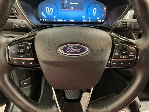 Used 2025 Ford Escape Platinum AWD/4WD image 28