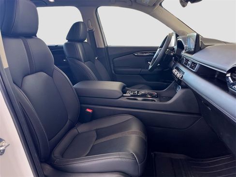 Used 2024 Honda Pilot Touring image 28