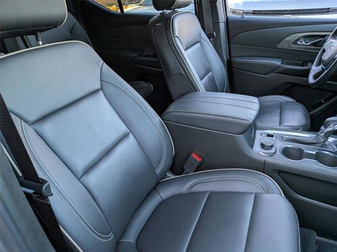 Used 2023 Chevrolet Traverse Premier w/ Redline Edition image 31