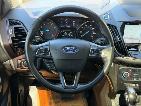 Used 2019 Ford Escape Titanium AWD/4WD image 17