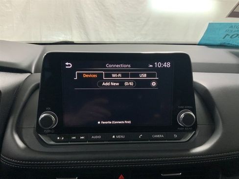 Used 2024 Nissan Rogue SV image 26