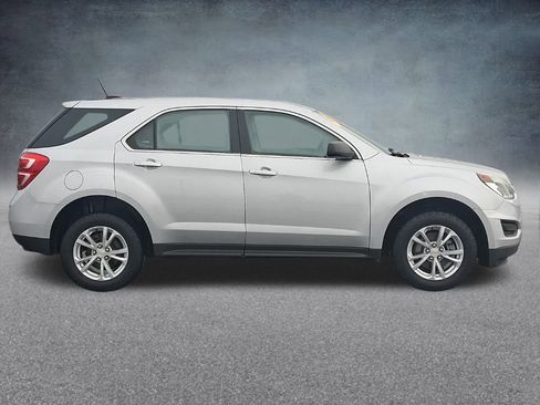 Used 2017 Chevrolet Equinox LS AWD/4WD image 5