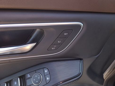 Certified 2023 Nissan Rogue Platinum w/ Platinum Premium Package FWD image 20