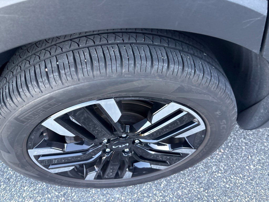 Used 2023 Kia Telluride SX FWD image 7