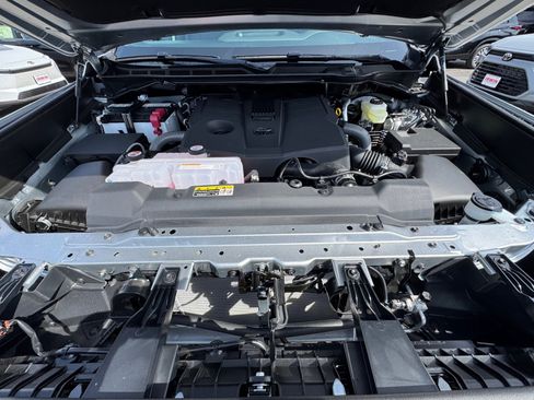 New 2026 Toyota Tundra Platinum AWD/4WD image 33