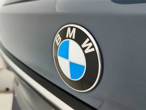 Used 2026 BMW X7 xDrive40i image 16