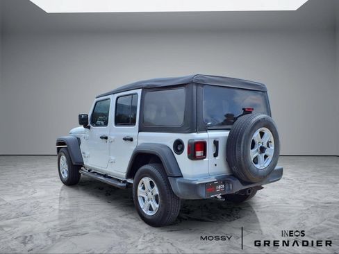 Used 2019 Jeep Wrangler Unlimited Sport S AWD/4WD image 2