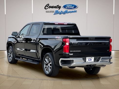 Used 2024 Chevrolet Silverado 1500 LT AWD/4WD image 25