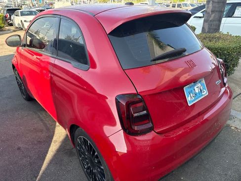 Used 2024 FIAT 500 e (RED) FWD image 6