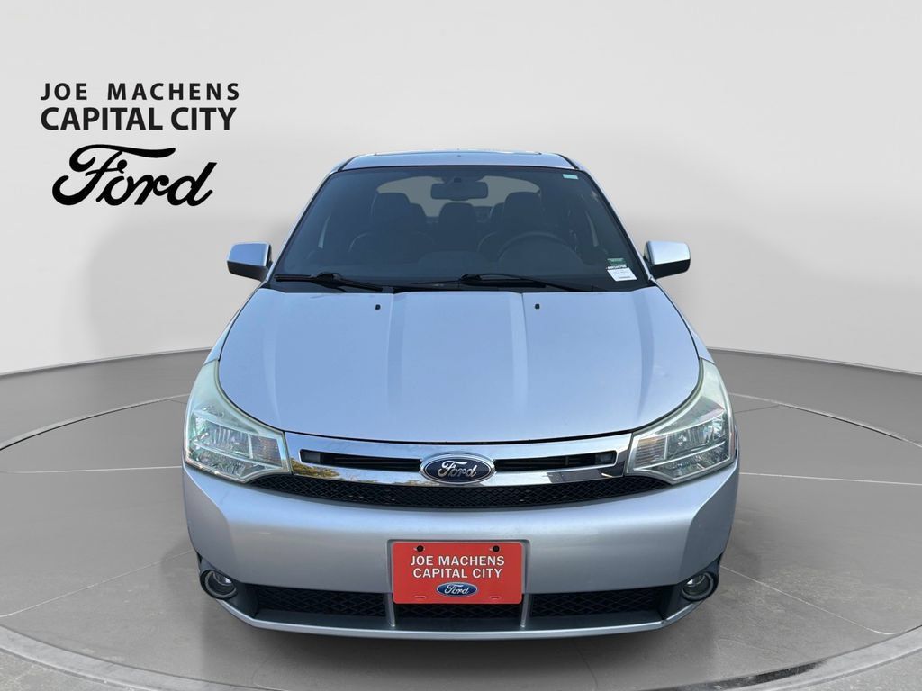 Used 2010 Ford Focus SEL FWD image 10