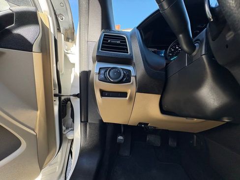 Used 2017 Ford Explorer XLT w/ Equipment Group 202A image 16