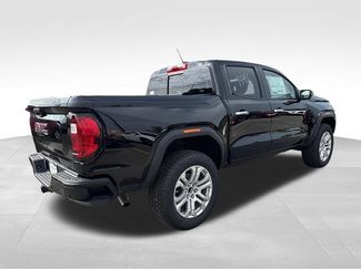 New 2026 GMC Canyon Denali w/ LPO, Denali Black Edition AWD/4WD video 5