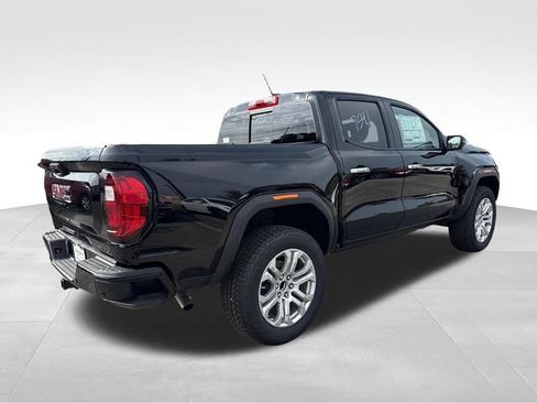 New 2026 GMC Canyon Denali w/ LPO, Denali Black Edition AWD/4WD image 5