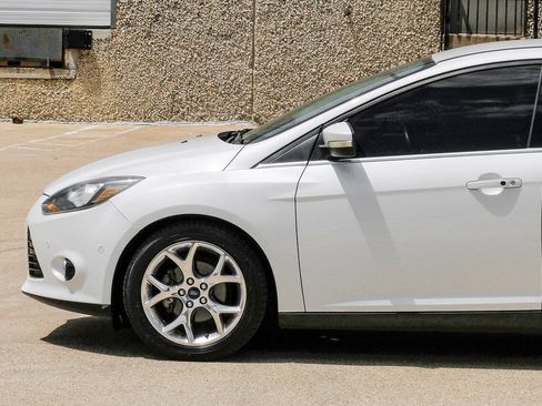 Used 2013 Ford Focus Titanium FWD image 16