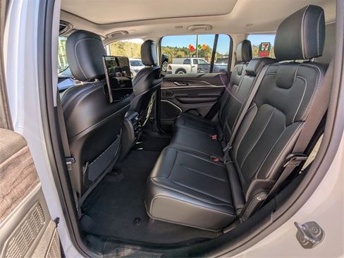 Used 2023 Jeep Grand Cherokee 4WD 4xe w/ Luxury Tech Group II image 23