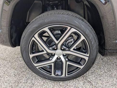 Used 2024 Jeep Compass Limited w/ Elite Group AWD/4WD image 18