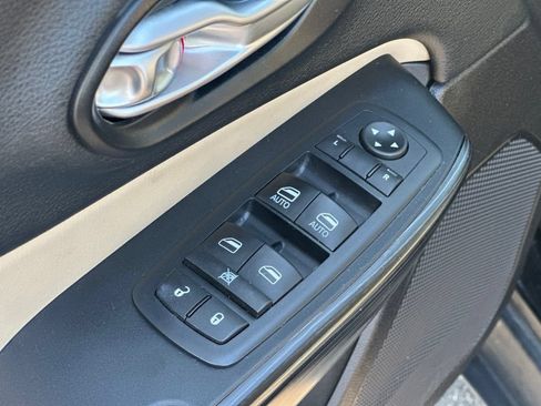 Used 2015 Jeep Cherokee Limited AWD/4WD image 16