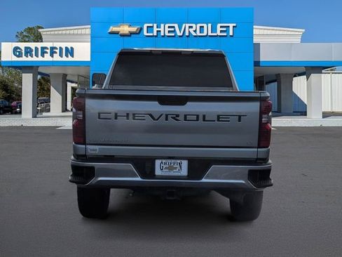Used 2025 Chevrolet Silverado 2500 LT image 8