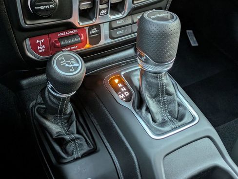 New 2026 Jeep Gladiator Mojave image 23