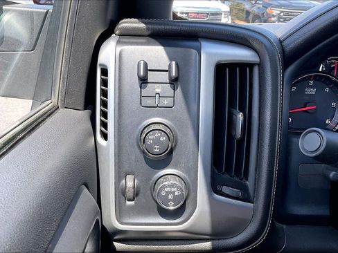 Used 2016 GMC Sierra 1500 SLE w/ SLE Preferred Package AWD/4WD image 30