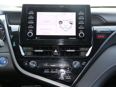 Used 2022 Toyota Camry SE FWD image 15