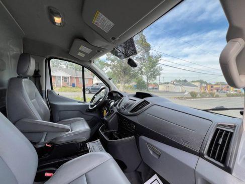 Used 2015 Ford Transit 250 130 Low Roof w/ Exterior Upgrade Package RWD image 57