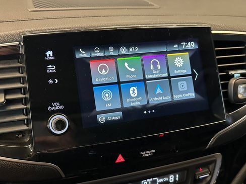 Used 2021 Honda Pilot Touring image 13
