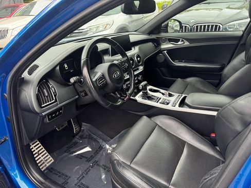 Used 2018 Kia Stinger GT1 AWD/4WD image 14