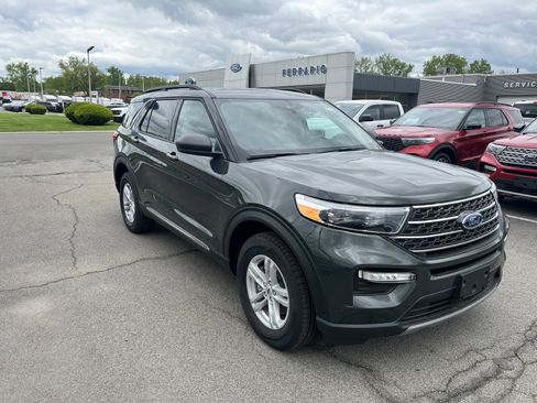 Used 2024 Ford Explorer XLT w/ Equipment Group 202A image 1