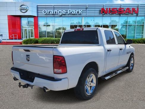 Used 2017 RAM 1500 Express image 2
