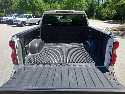 Used 2025 Chevrolet Silverado 1500 LT AWD/4WD image 29