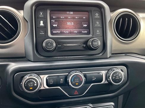 Certified 2020 Jeep Wrangler Unlimited Sport S image 32