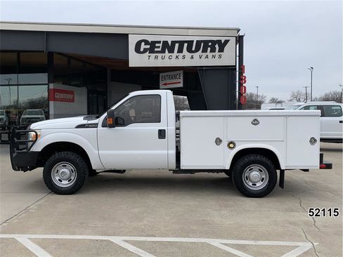 Used 2015 Ford F250 XL w/ Power Equipment Group image 4