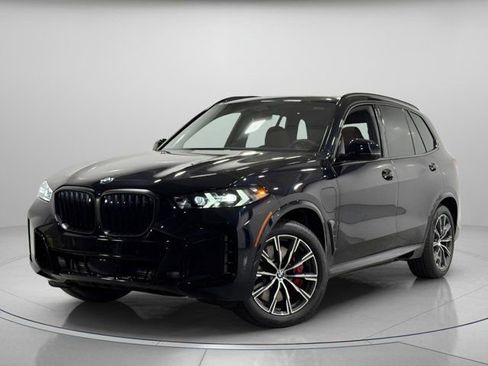 Used 2026 BMW X5 xDrive50e w/ M Sport Package image 2