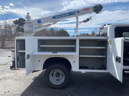 New 2024 Ford F350 XL w/ XL Chrome Package AWD/4WD image 2